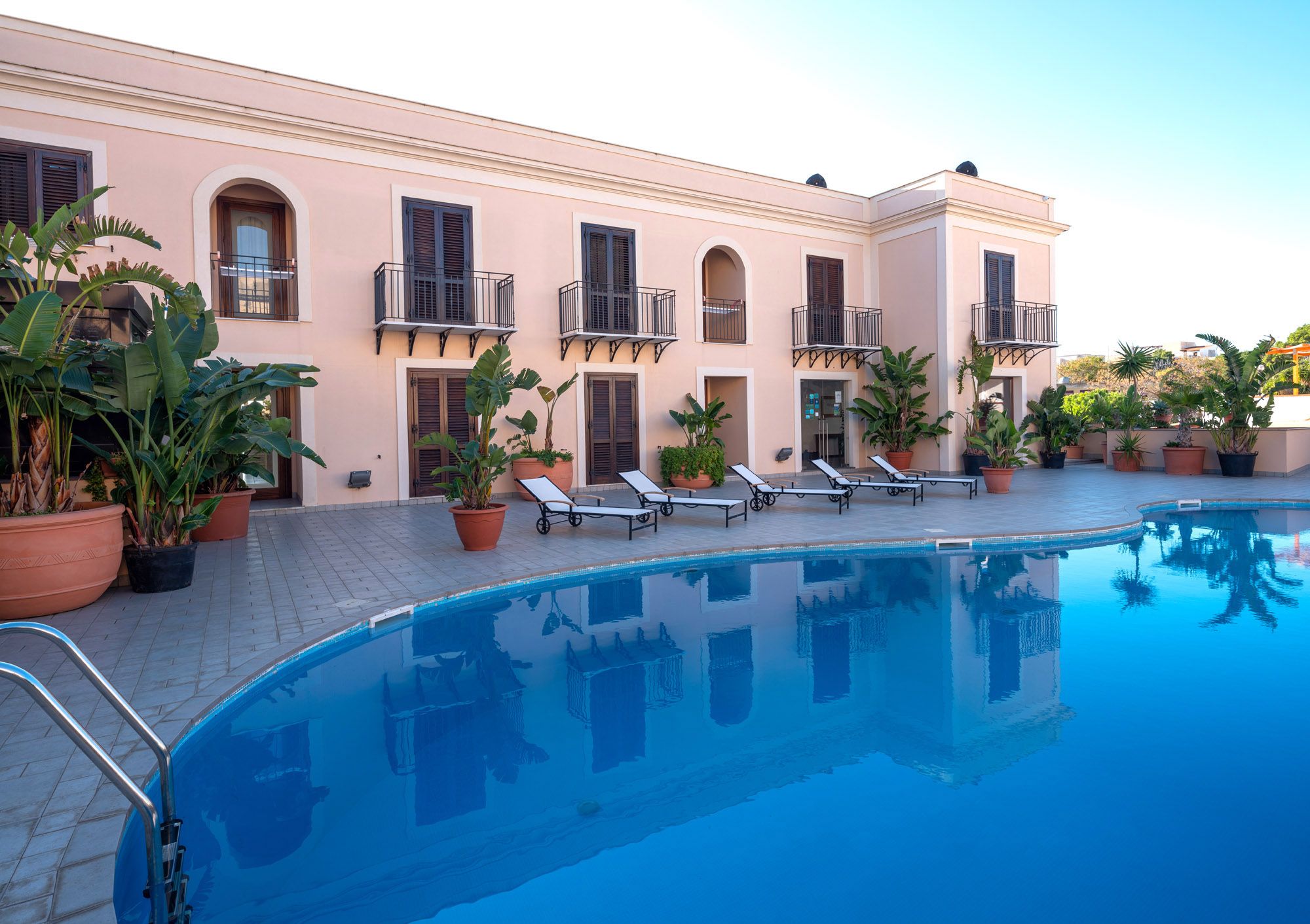Moresco resort Lampedusa piscina